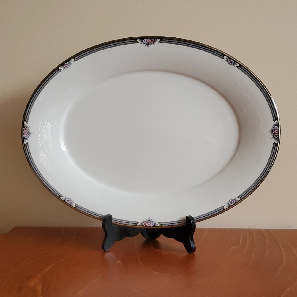 Noritake HALIFAX 7729 Oval Platter 15 1/2"